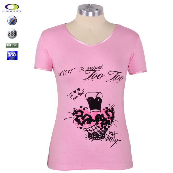 女士粉色印花V领短袖T恤衫定制