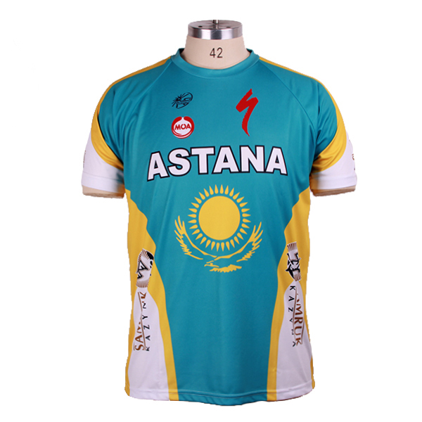 订制男士绿色全涤热升华T恤圆领短袖运动服定做